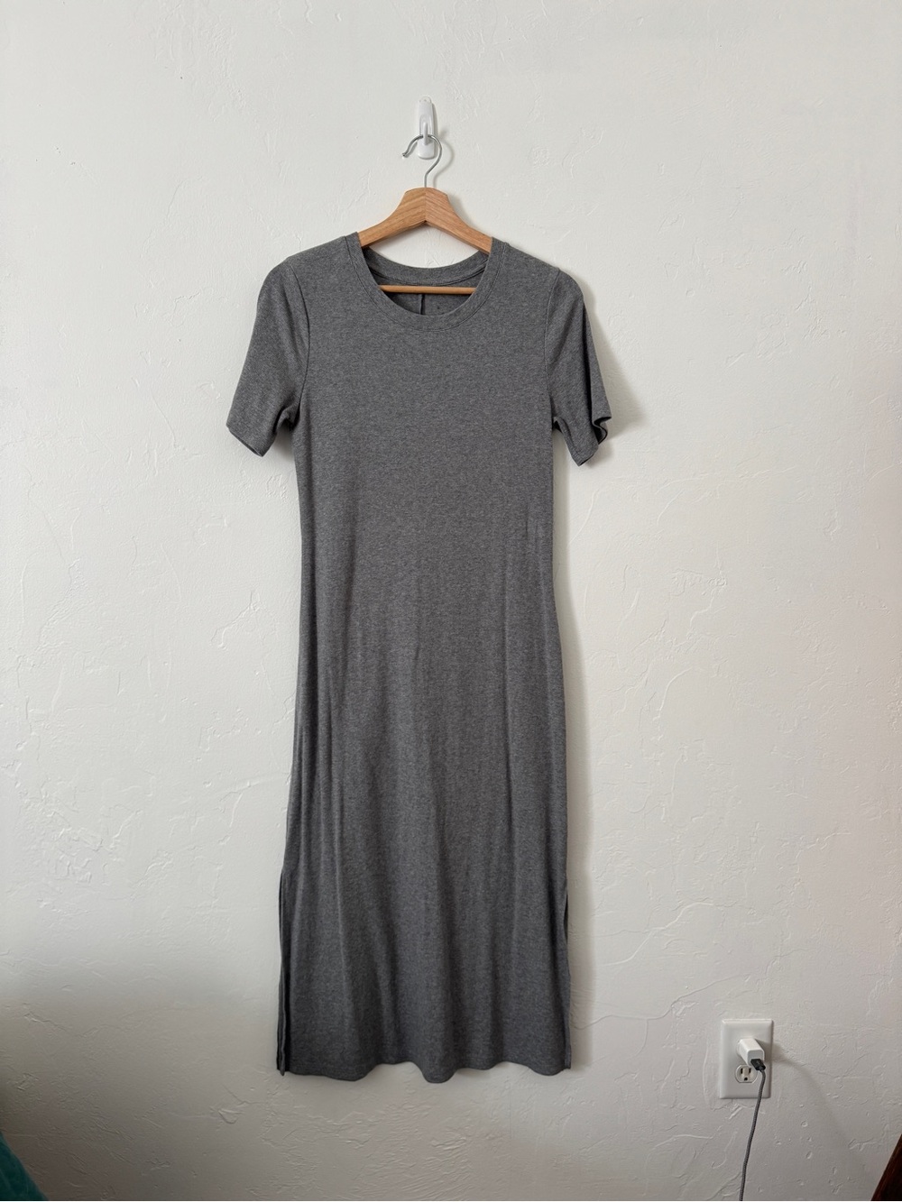 Gray Short-Sleeve Midi T-shirt Dress